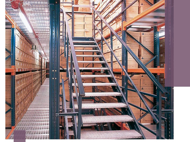 Лестницы складские прочные и безопасные под ключ в Подольске