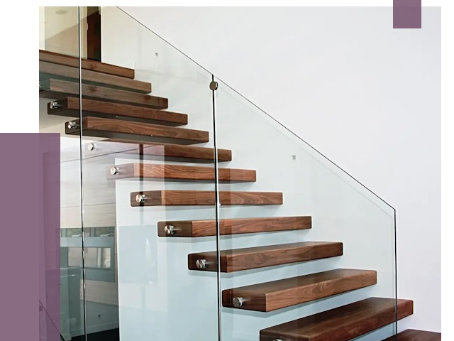 Стеклянные перила для лестницы в Подольске от 15106 руб.