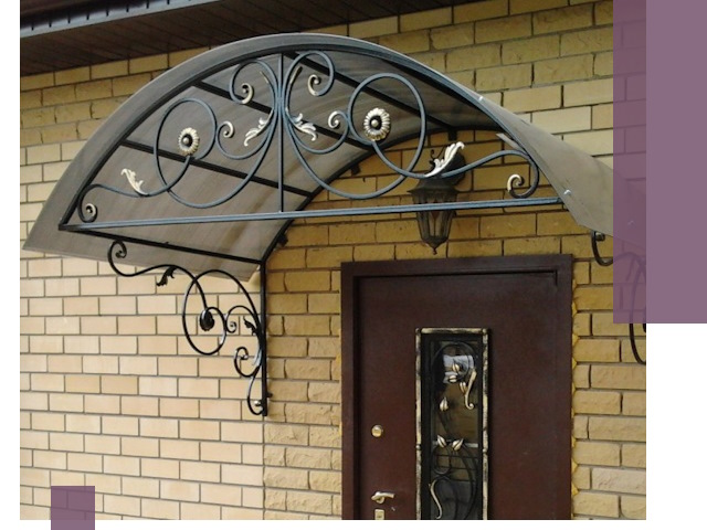 Изготовление козырьков из металла под ключ в Подольске